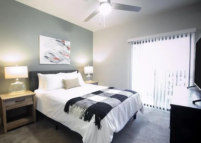 Landing - Modern With Amazing Amenities Tempe
